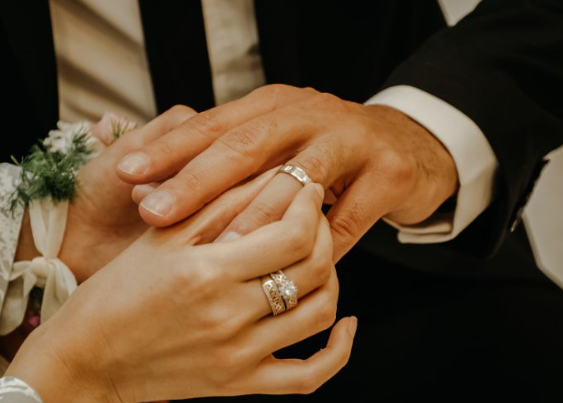 Elegance and Strength: The Ideal Ring for Him
